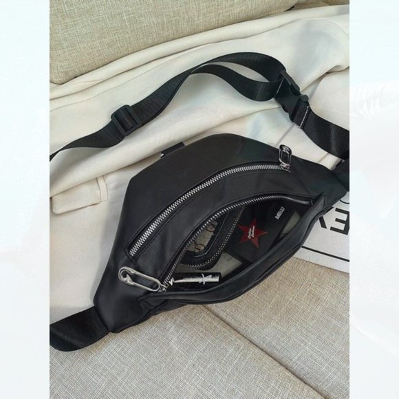 New Fanny Pack with Silver Hardware 134 - Picture 4 of 4